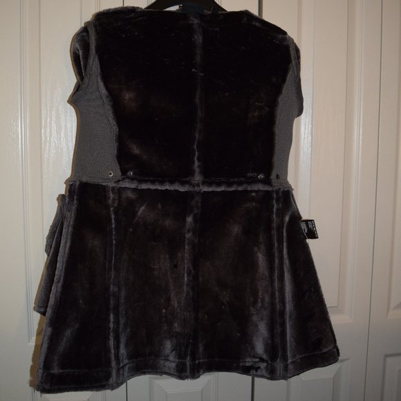 Women's Gray Faux Fur Collar Coat - Picture 13 of 14